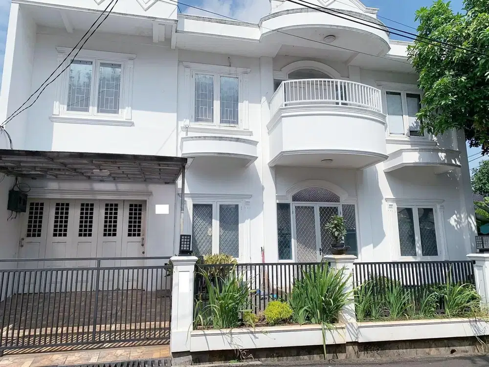 Rumah 2 Lantai Bagus dan Nyaman di Rempoa Ciputat Timur, TangSel