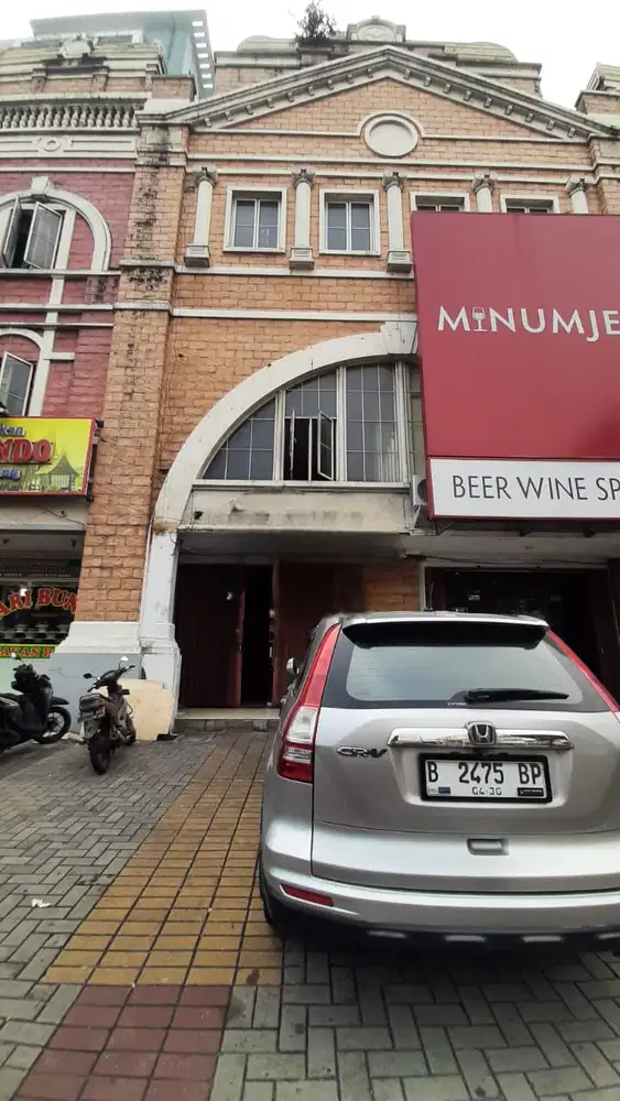 Dijual Ruko Paramount Center 3 Lantai, Pinggir Jalan Raya–Harga Nego!!