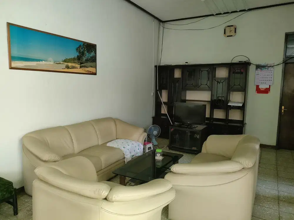 Jual rumah di pusat kota (Jl malabar)