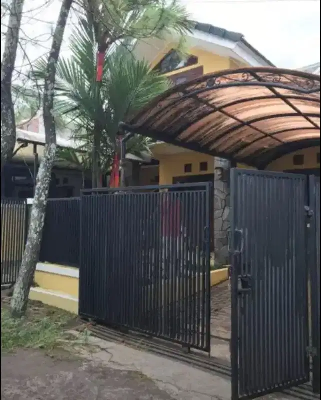 RUMAH SIAP HUNI, PINUS REGENCY,LINGKUNGAN AMAN N TENANG N NYAMAN.