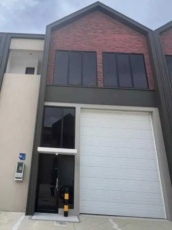 Di Sewakan Gudang Bizpark Pik 2 (9×30)