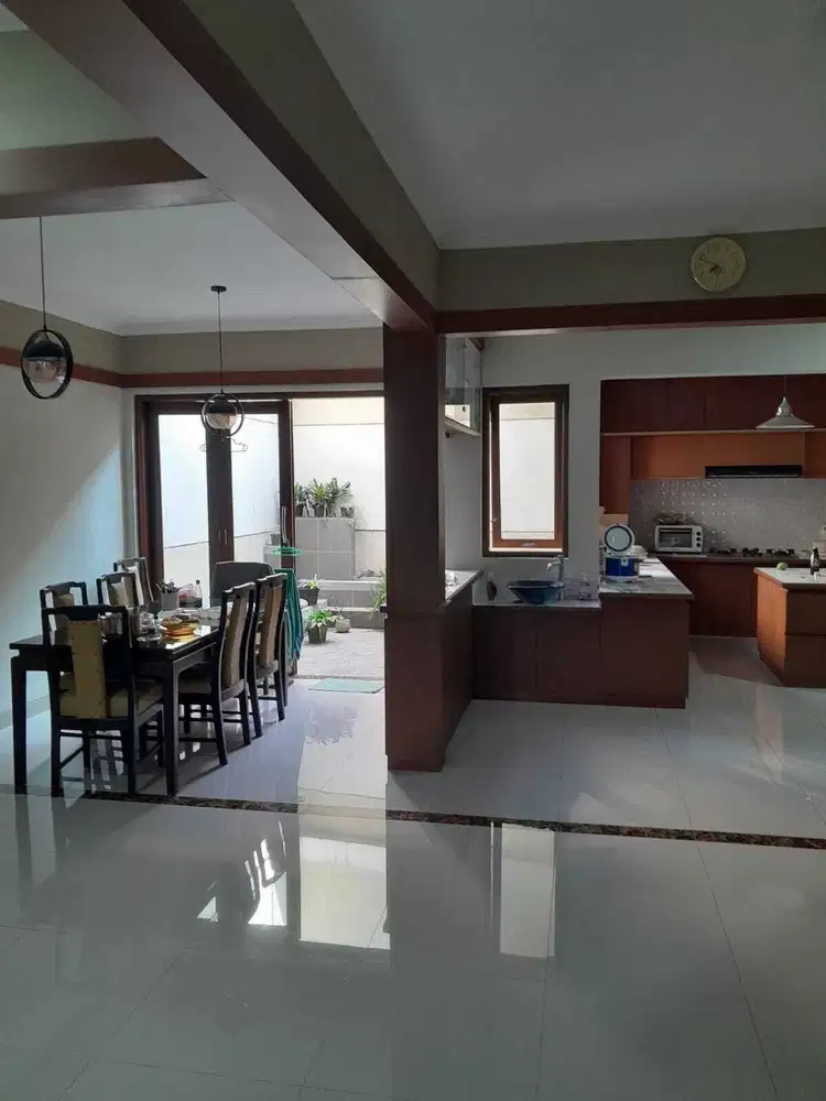 DIJUAL RUMAH BAGUS SIAP HUNI 2 LANTAI DI BATU INDAH  BANDUNG