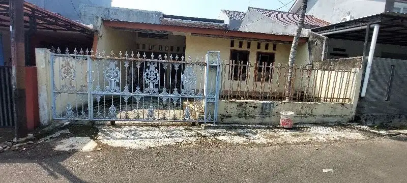 Rumah Tua hitung tanah diKomp.BBD  tenang