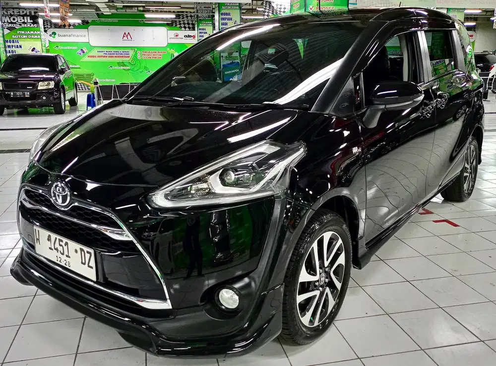 [KM: 50Rb] Toyota Sienta Q 1.5 Hitam 2018 Matic / AT ISTIMEWA BOSS !!!