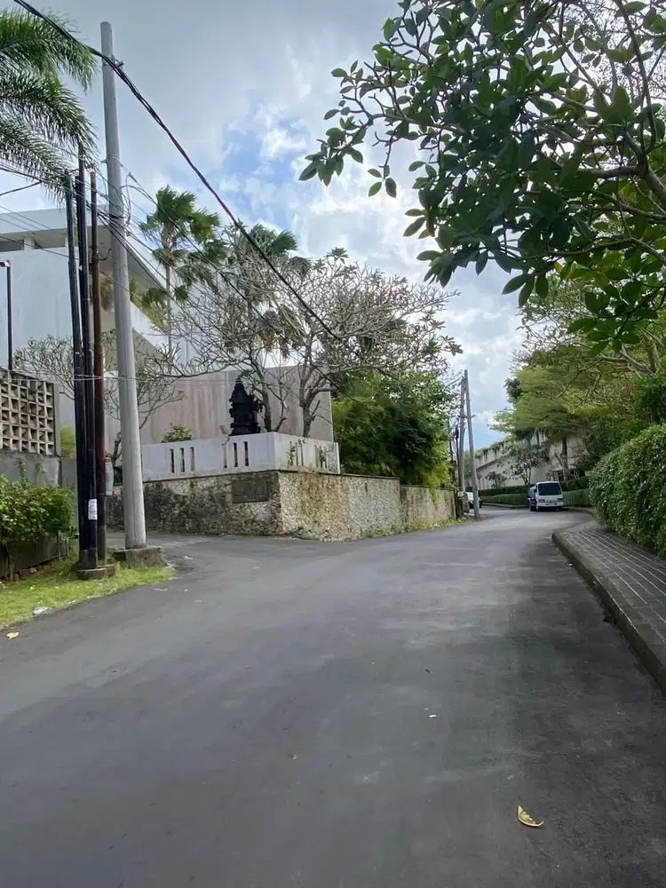 Tanah murah depan hotel renaisance bali 200m2 idr 7 jt/m2