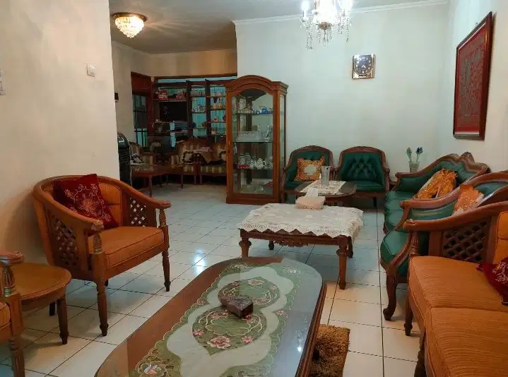 RUMAH SIAP HUNI,BUAH BATU, SANGAT STRATEGIS, DEKAT PUSAT BISNIS.