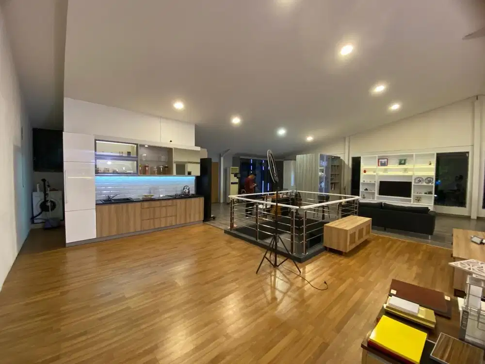 Gudang Sunter Masuk Kontainer