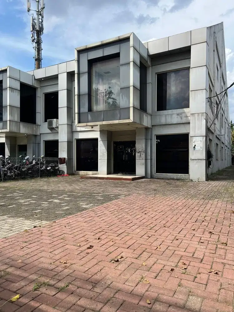 disewakan ruko 3 lantai di kemang