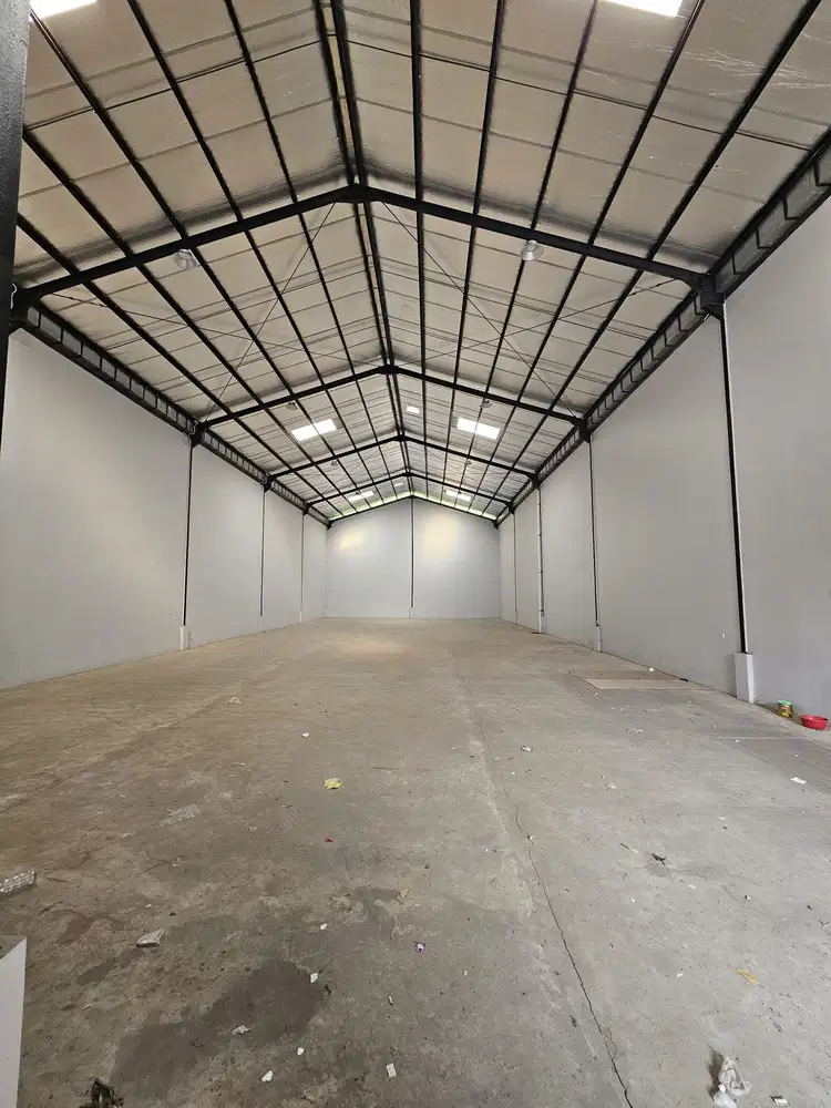 Gudang Baru Strategis di Pinggir Jalan Utama Tigaraksa Tangerang
