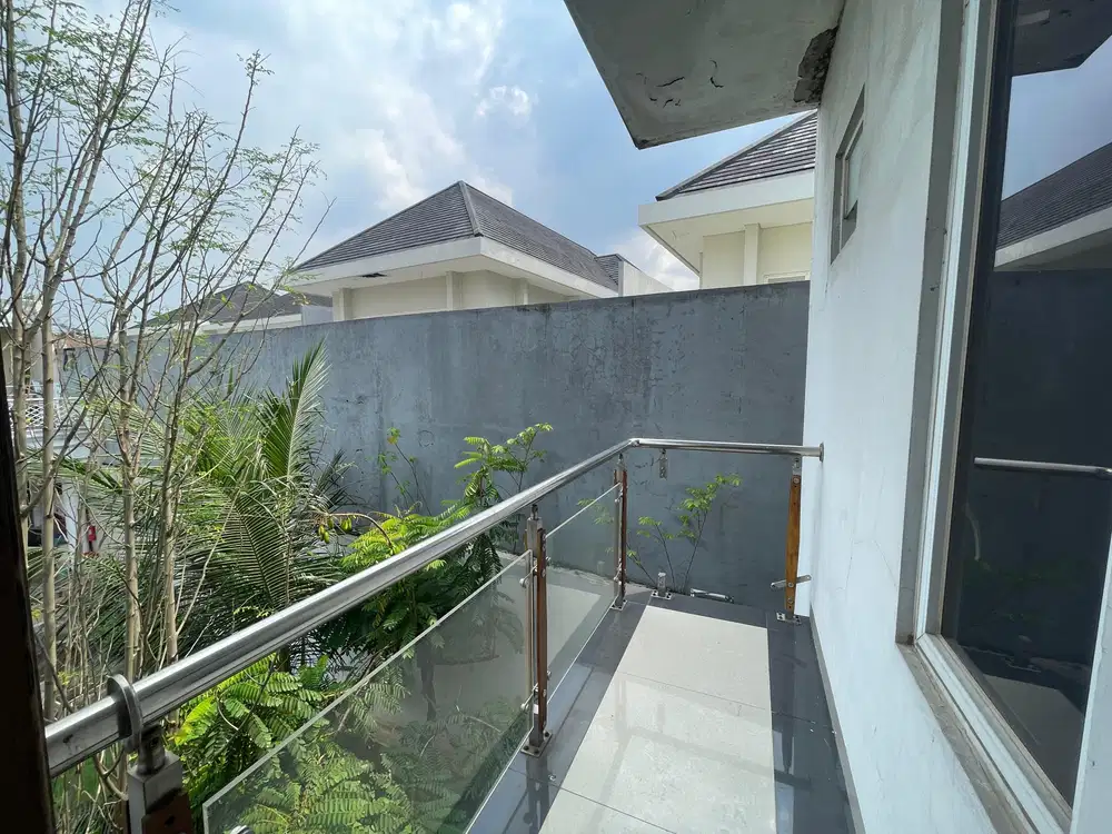 DIJUAL CEPAT RUMAH 2 LANTAI DI KOTA WISATA CIBUBUR