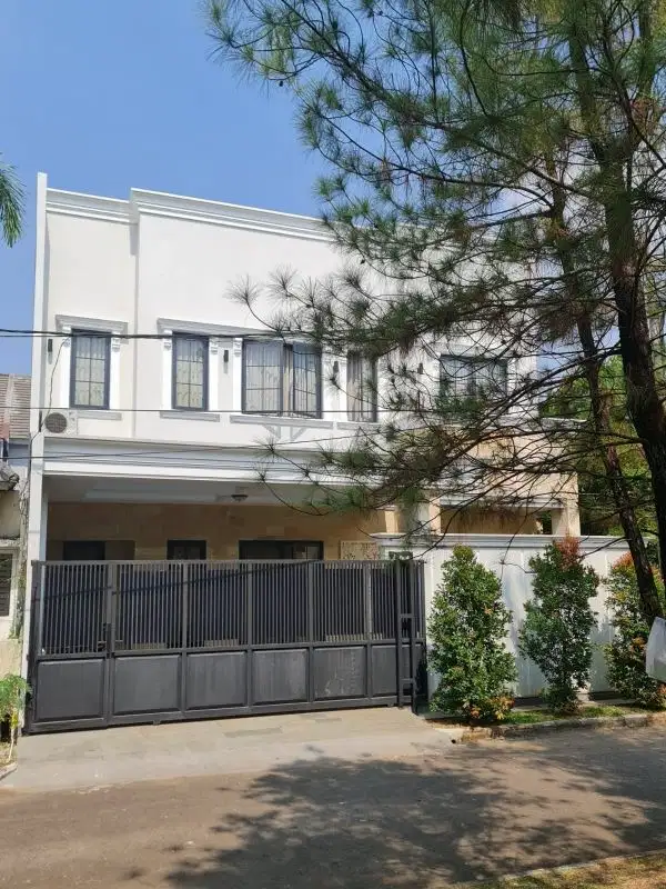 Dijual rumah di Serpong Park