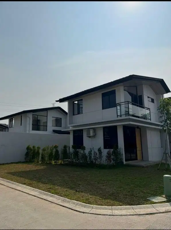 BU RUMAH HOOK  DICENDANA ICON LIPPO KARAWACI