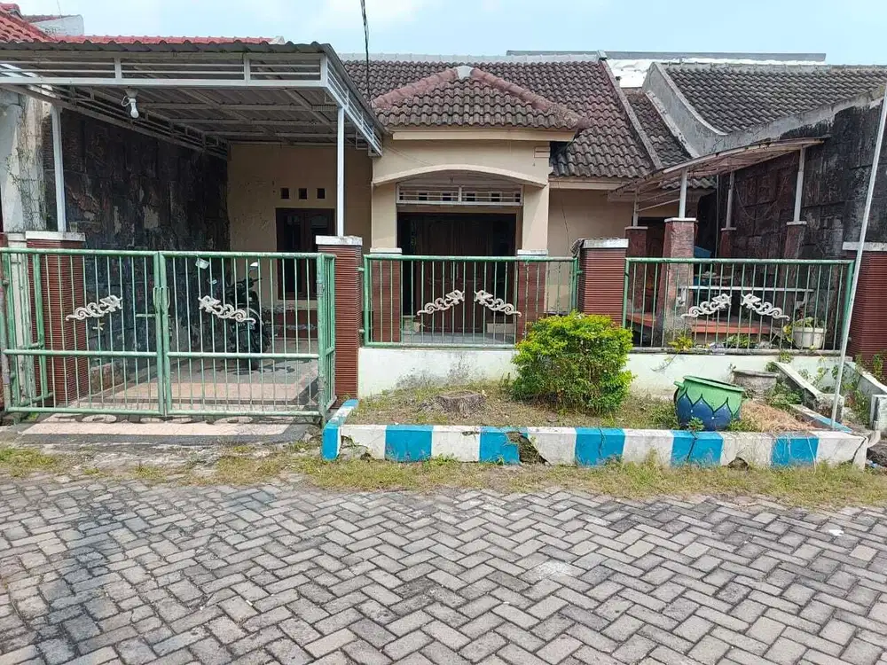 DEKAT RAYA SUKODONO Rumah Perum Taman Puspa Anggaswangi Sidoarjo