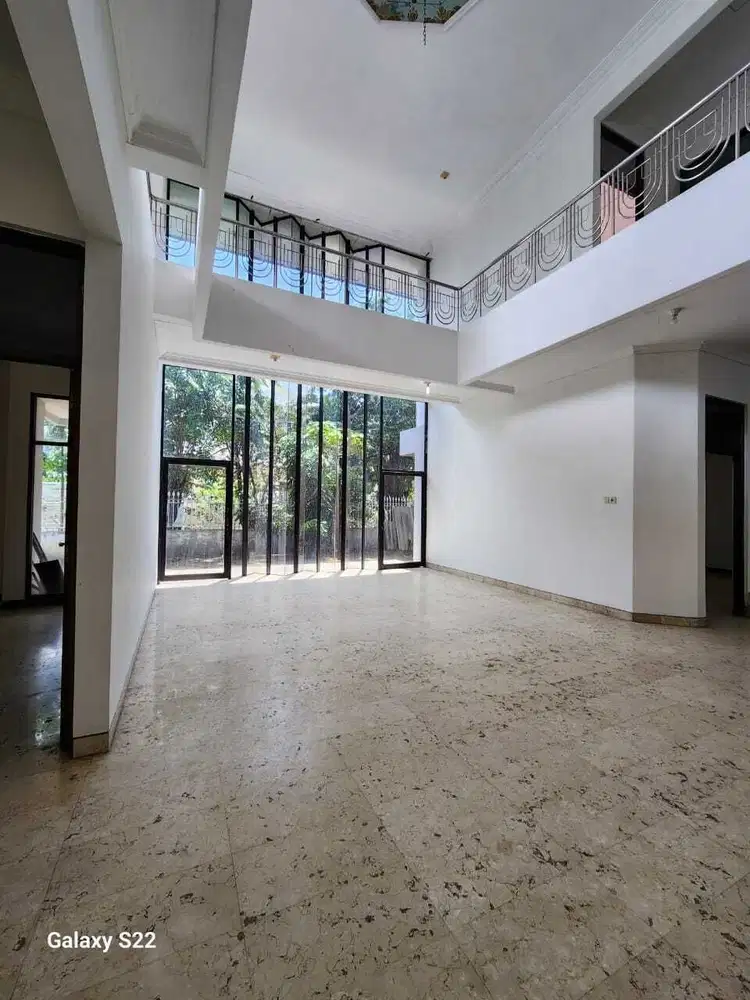 SEWA RUMAH MARGOREJO INDAH LOKASI STRATEGIS