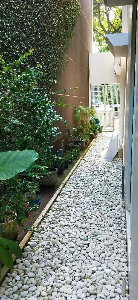 Dijual/sewa murah, rumah mewah jl. Ry. Kembar Royal Residen, main road