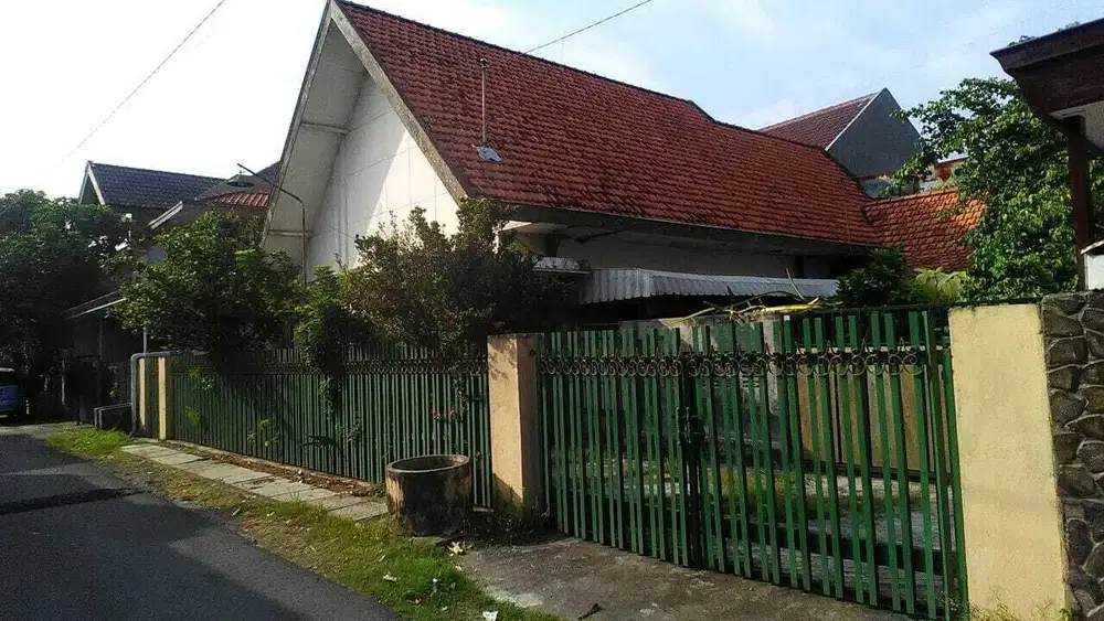 Rumah 1 Lantai Pucang Anom Timur 2 Kavling Luas 288 Meter