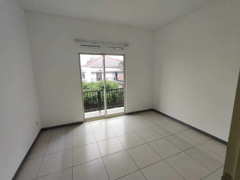 Rumah Kece Dapet Sunrise di Kota Baru Parahyangan