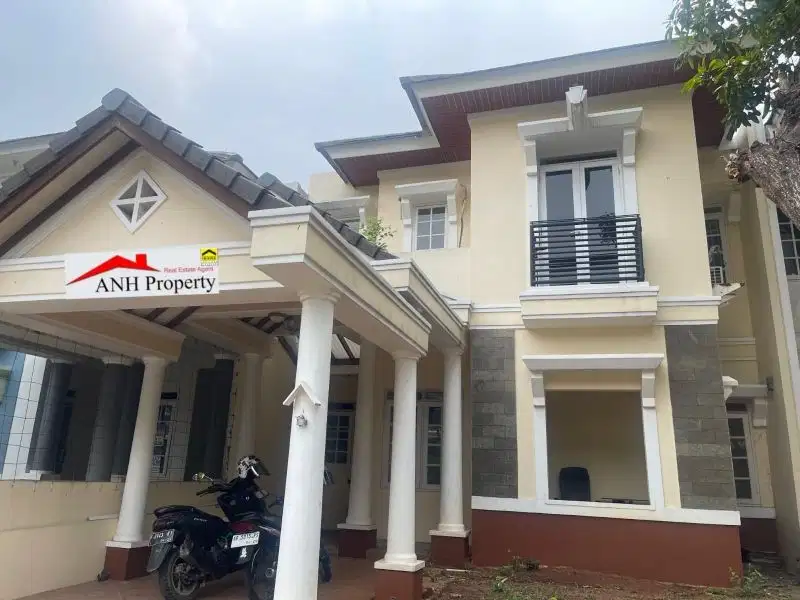 Di jual cepat rumah  2 Lantai siap huni di kota wisata cibubur