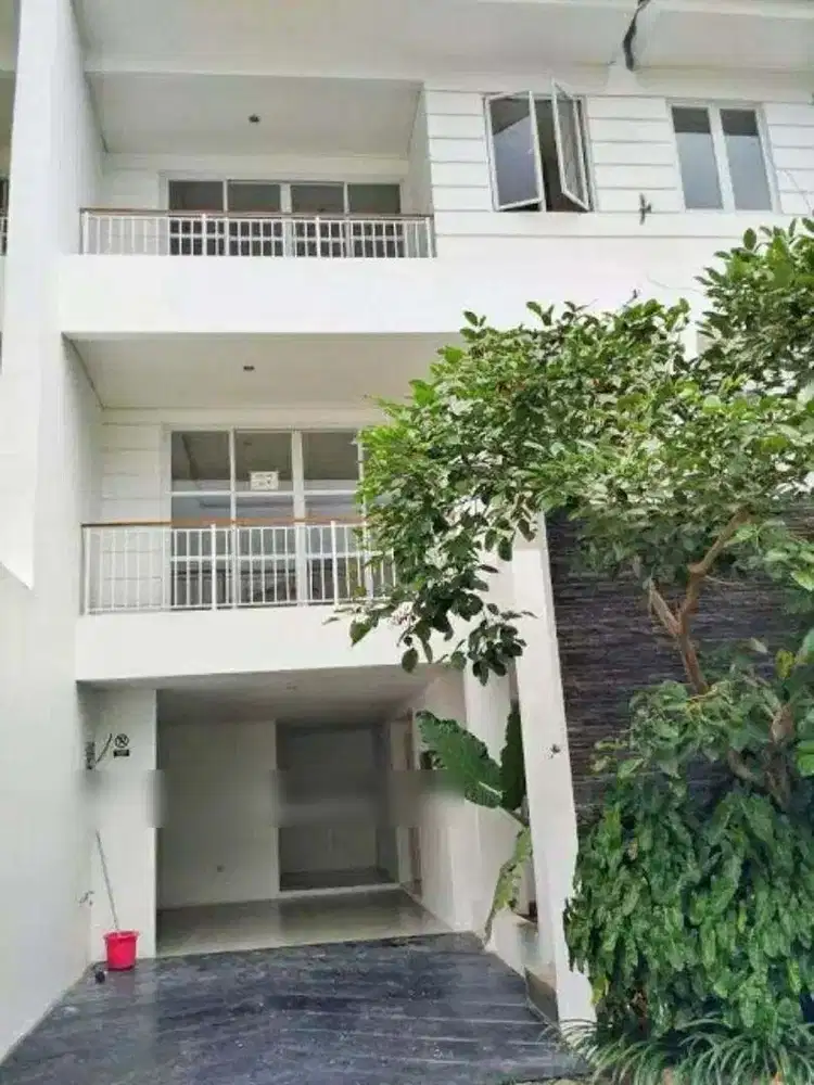 Teras Tjilandak di jual harga nego banget.