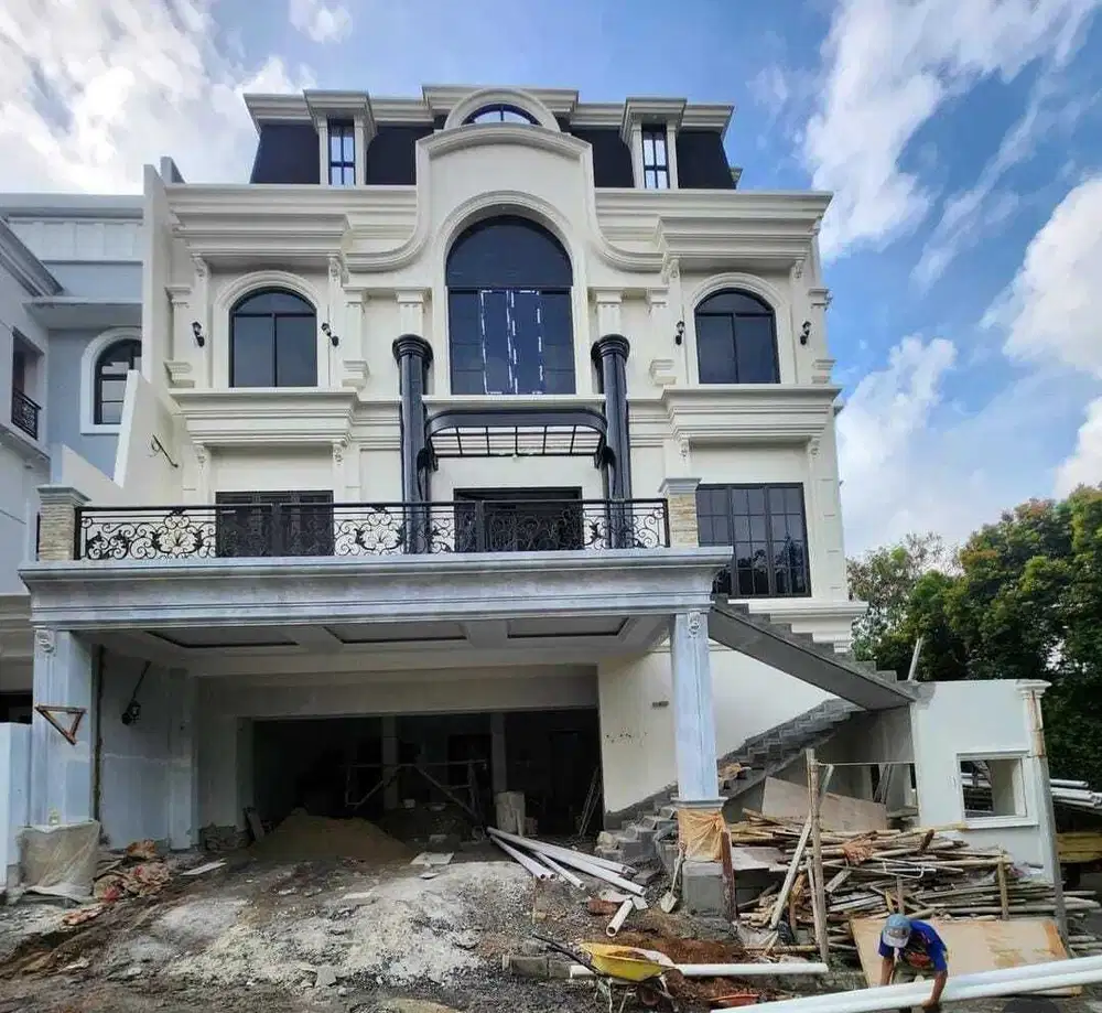 Rumah baru diCipete design mewah classic lokasi strategis
