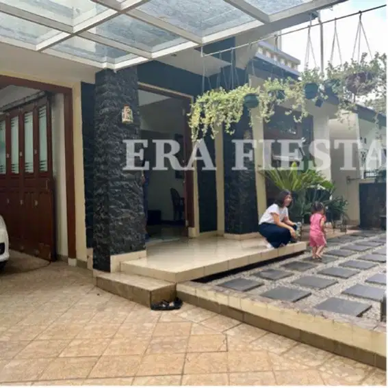 Di Jual Rumah siap Huni di kencana Loka BSD