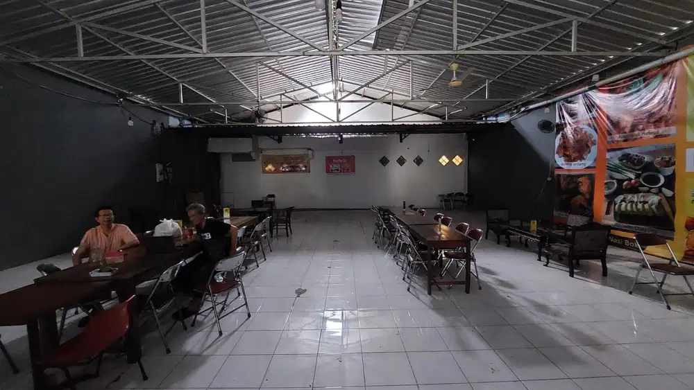 DISEWAKAN RUANG USAHA DEKAT KAMPUS STIE YKPN CATURTUNGGAL DEPOK SLEMAN