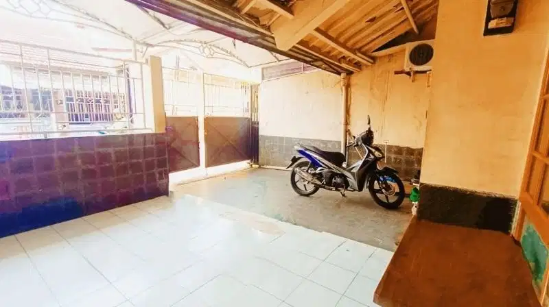 Rumah Nyaman di Taman Kopo Indah