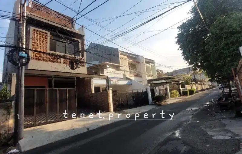 Rumah Baru Siap Huni jalan lebar di Tebet