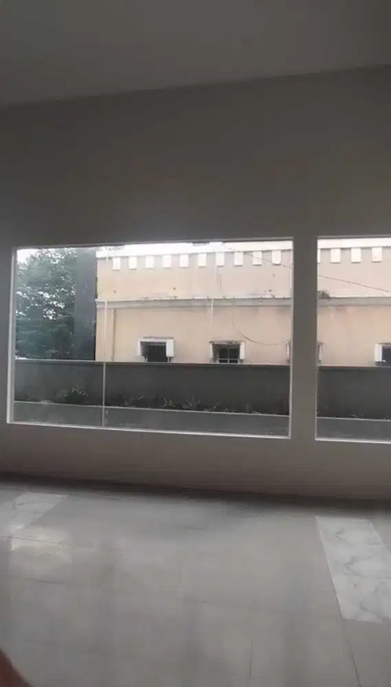 GEDUNG 3 LANTAI PLUS BASEMENT DI KAWASAN BISNIS, GONDOKUSUMAN, JOGJA