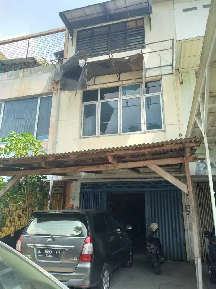 Dijual Murah Meriah Ruko 3 Lantai di Surabaya Timur.