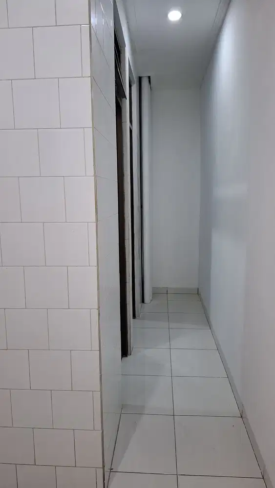 DISEWAKAN RUKO 3 LANTAI DI KAWASAN KAMPUS, CATUR TUNGGAL, DEPOK SLEMAN