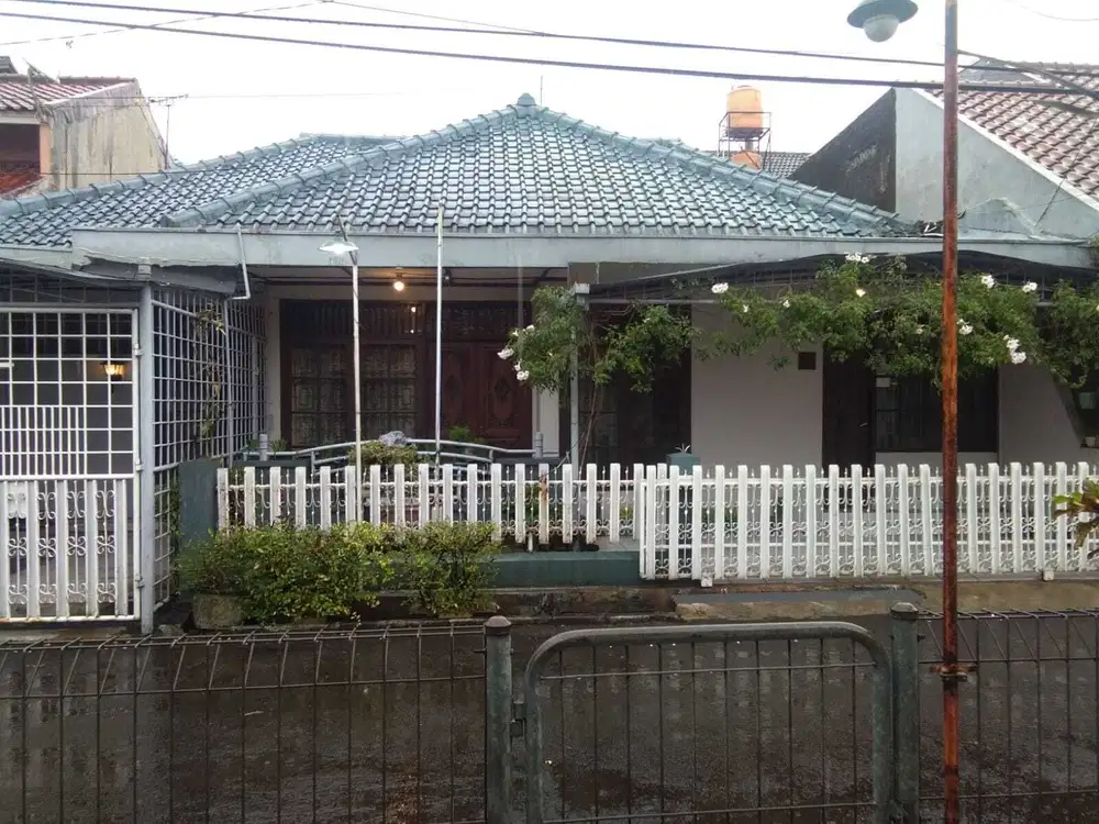 RUMAH SIAP HUNI DI MARGAHAYU RAYA, SOEKARNO HATTA BANDUNG