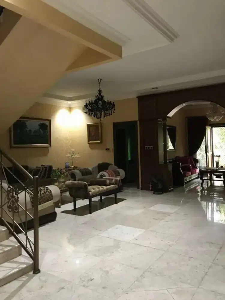 Rumah dijual dicempaka putih. Lokasi strategis.