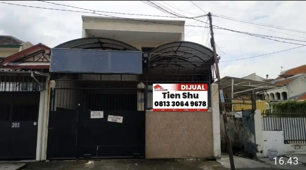 Rumah 2 lantai siap huni di Petemon dekat Pengadilan Negeri Surabaya