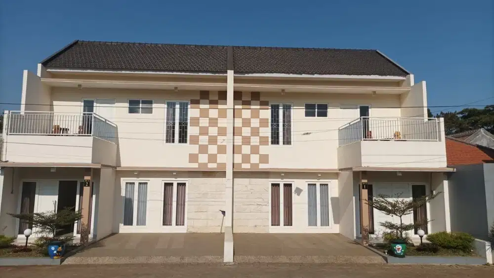 RUMAH VILLA SIAP HUNI KOTA BATU DEKAT BNS DAN JATIMPARK