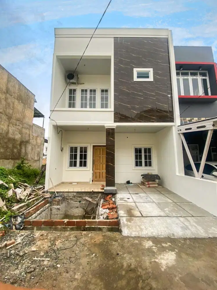 Dijual Rumah Demang Lebar Daun Palembang, Townhouse Cantik di Macan Ku