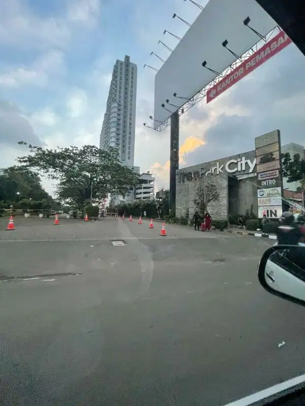 MURAH BANGET APARTEMEN FURNISH DI TREEPARKCITY APARTEMEN CIKOKOL