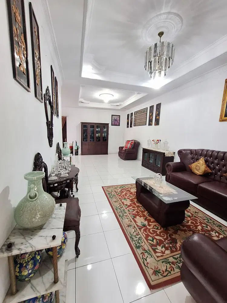 JUAL RUMAH SUDUT DI KOMPLEK GRIYA WISATA JL.KARYA WISATA - JOHOR