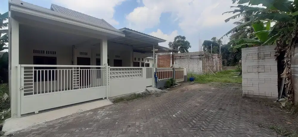 Rumah Arjowinangun Kedungkandang Malang Kota Dijual murah cpt B.U Poll