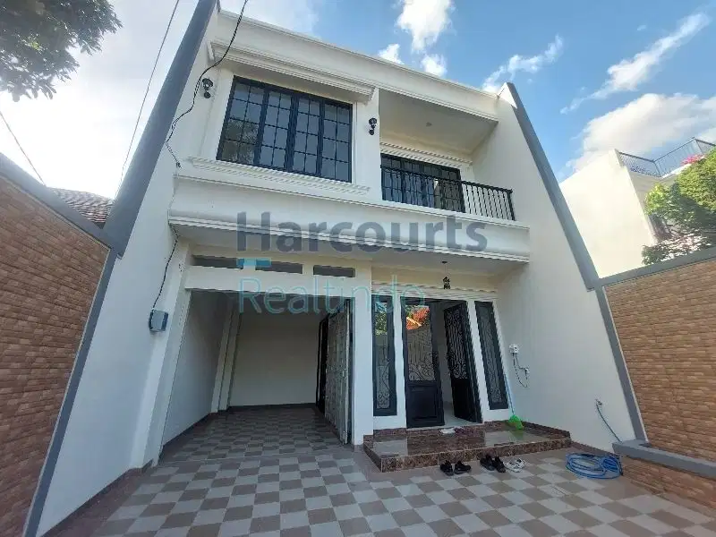 rumah baru classic siap huni dan sangat nyaman