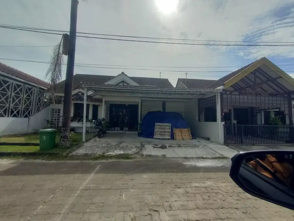 Dijual rumah tengah kota