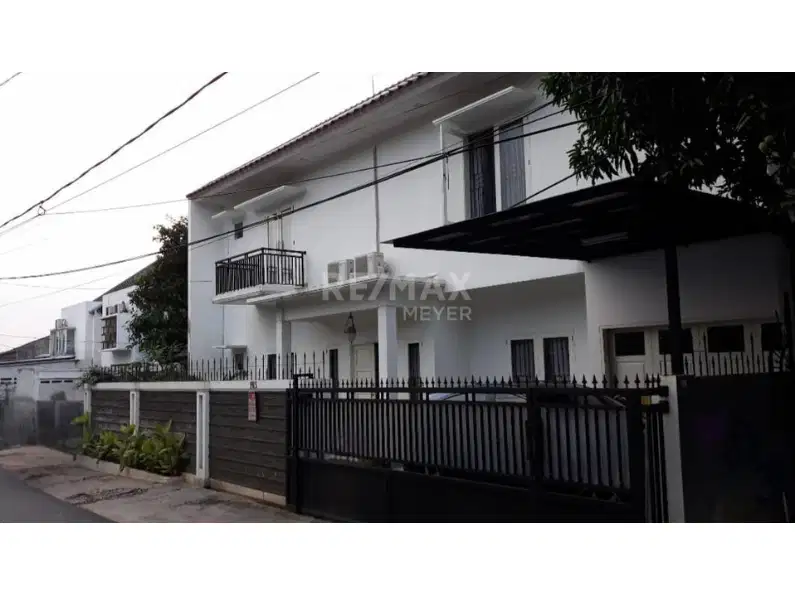 DIJUAL Rumah Cantik 2 Lantai – Jakarta Selatan