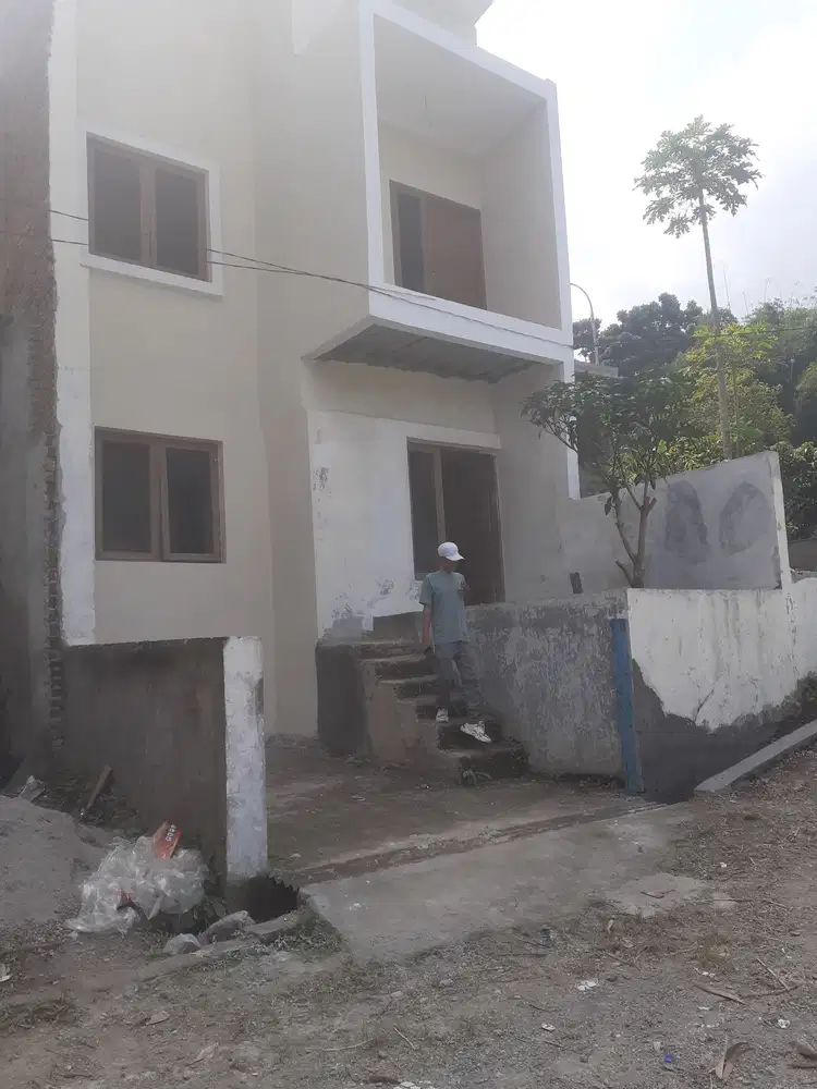 MURAH. Rumah Baru 2 Lantai
