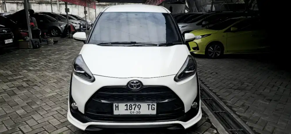 SIENTA Q H KM 99RB DP 16JT