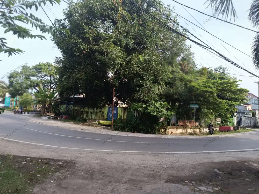 Tanah kosong posisi sudut tengah kota Makassar