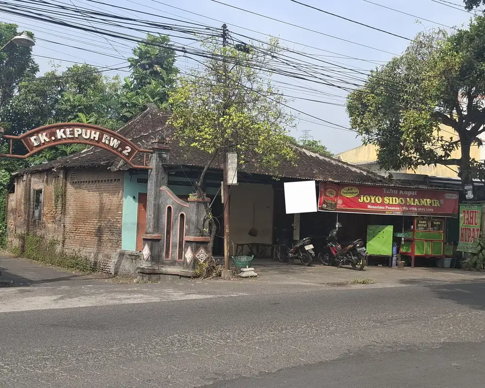 Tempat usaha pinggir jalan propinsi baki solo