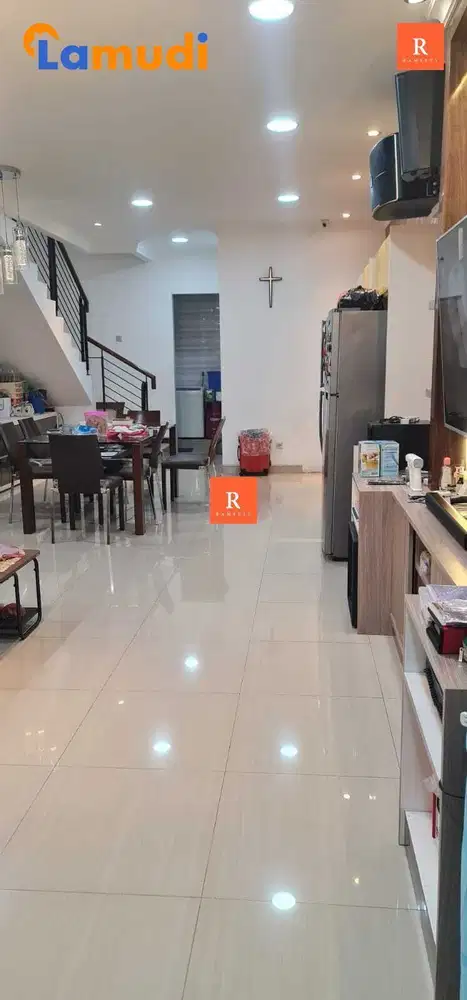 Dijual Rumah Pik 1 LT 77m2 Lb 235m2