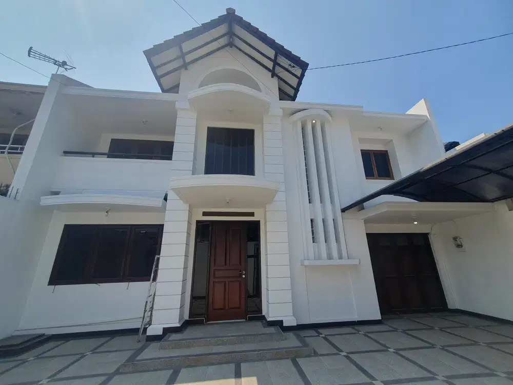 Rumah terawat, siap huni Mekar Wangi