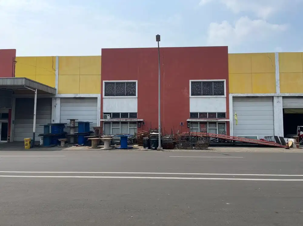 Disewa gudang Green Sedayu Bizpark Cakung uk. 12x36