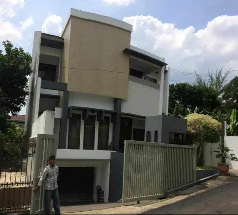 Jual Cepat Rumah Mewah Lb.1100m di Lebak Bulus Jaksel